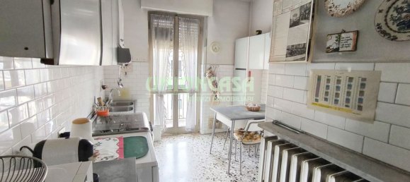 3 rooms Apartment in Tradate, Italy No. 315056 20