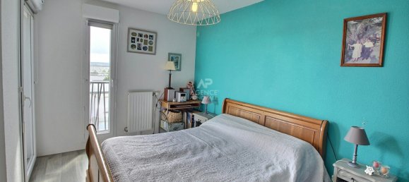 2 bedrooms Apartment in Chanteloup-les-Vignes, France No. 170872 5