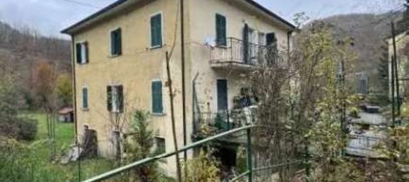 4 rooms House in Tornolo, Italy No. 309771 10