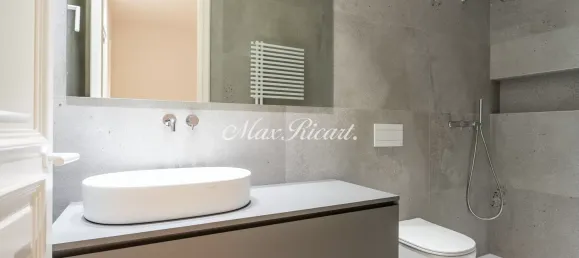 Apartamento de 2 divisões em Ciutat Vella, Spain N.º 33998 33