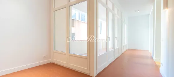 Apartamento de 2 divisões em Ciutat Vella, Spain N.º 33998 49