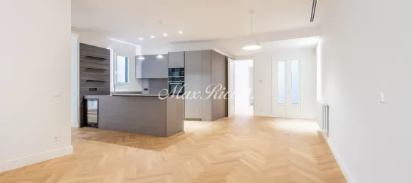 Apartamento de 2 divisões em Ciutat Vella, Spain N.º 33998 39