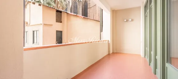 Apartamento de 2 divisões em Ciutat Vella, Spain N.º 33998 53