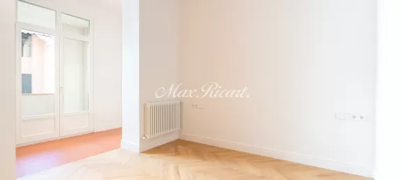 Apartamento de 2 divisões em Ciutat Vella, Spain N.º 33998 54