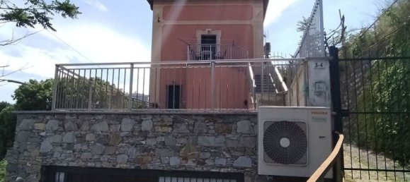 5 bedrooms Apartment in Genoa, Italy No. 327754 3