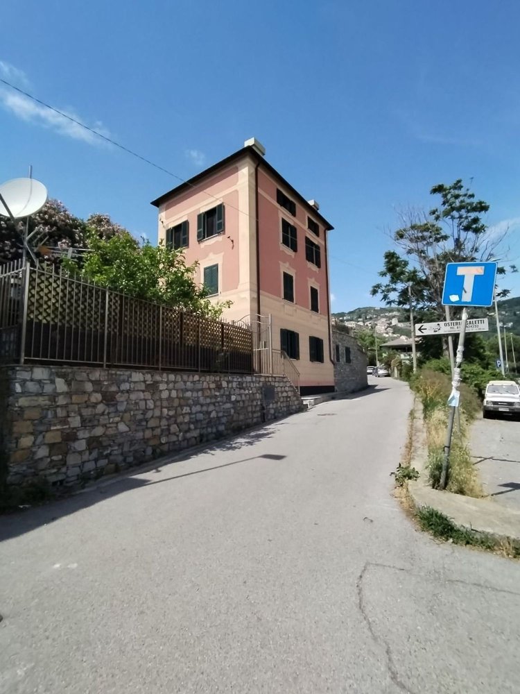 5 bedrooms Apartment in Genoa, Italy No. 327754