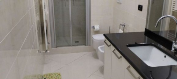 5 bedrooms Apartment in Genoa, Italy No. 327754 23