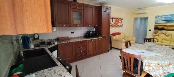 5 bedrooms Apartment in Genoa, Italy No. 327754 16