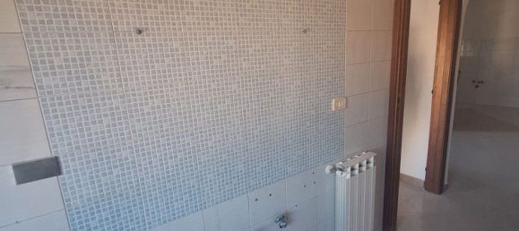 3-salle Appartement à Tivoli, Italy No. 224007 17