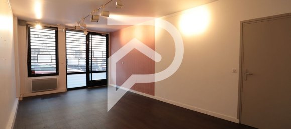 253m² Commercial property in Boulogne-Billancourt, France No. 127793 2