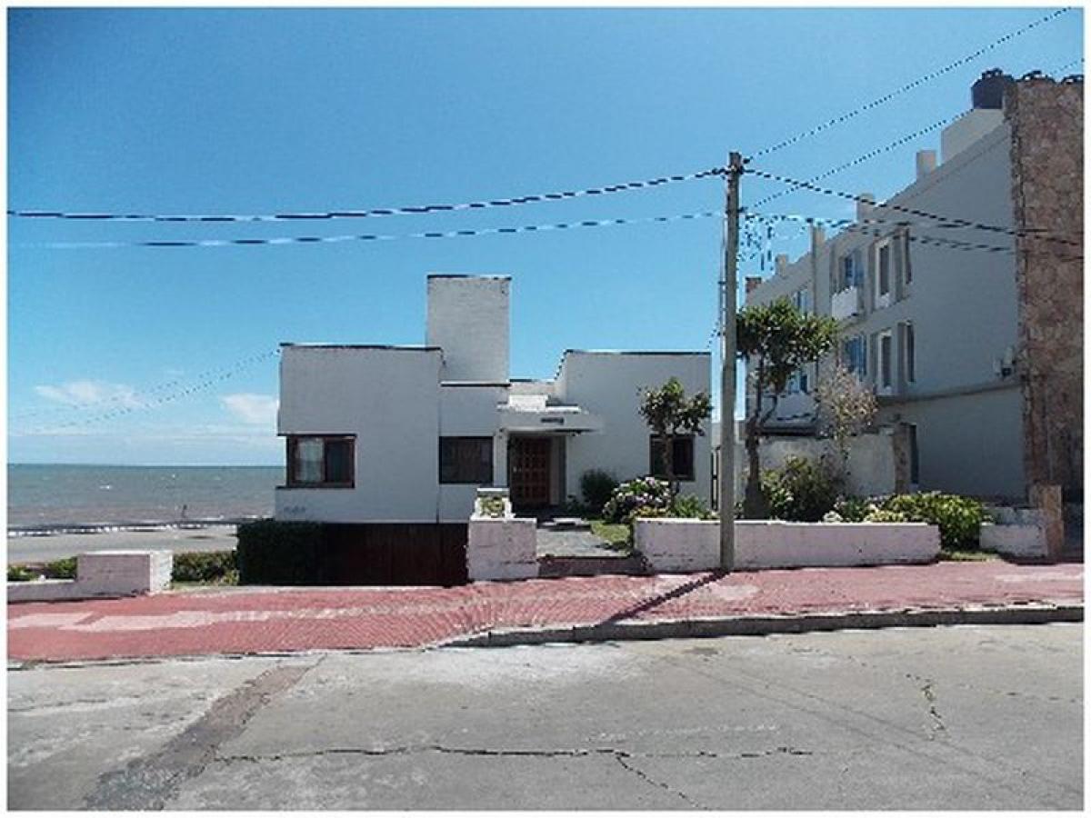 5 bedrooms House in Maldonado, Uruguay No. 2833