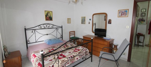 2 rooms Apartment in Naples, Italy No. 353354 4