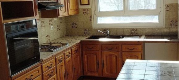 2 bedrooms Apartment in Noisy-le-Grand, France No. 171413 3