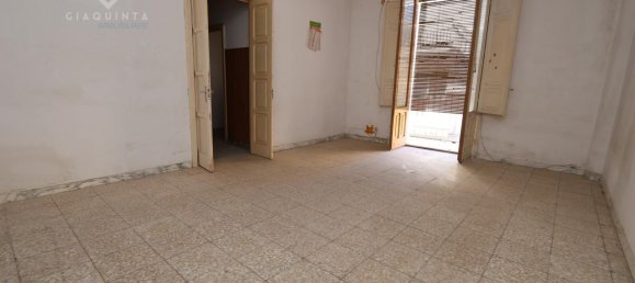 5 rooms House in Palagonia, Italy No. 237507 3