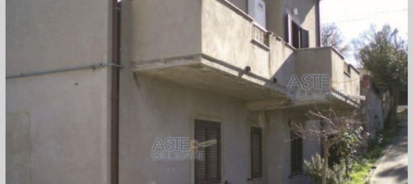 Villa de 2 dormitorios en Penne, Italy No. 337774 33