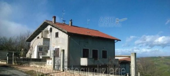 Villa de 2 dormitorios en Penne, Italy No. 337774 3