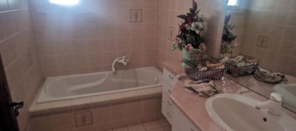 9 bedrooms Villa in Le Muy, France No. 303922 7