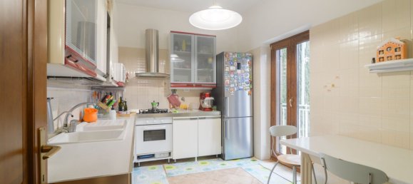 4 rooms Apartment in Rome, Italy No. 8865 17