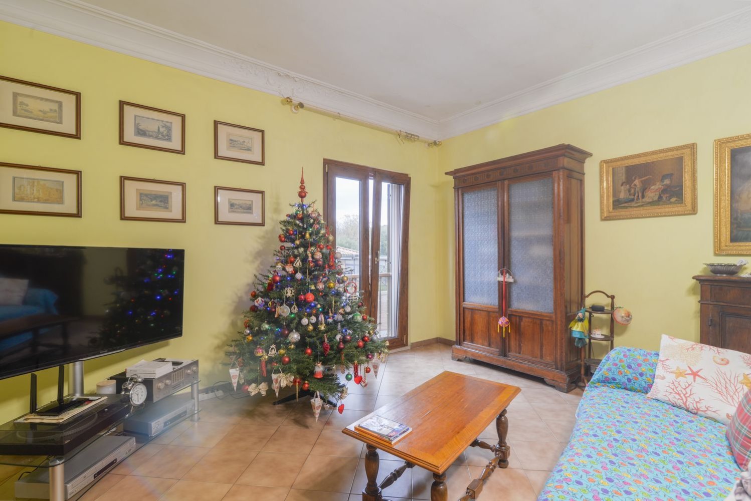 4 rooms Apartment in Rome, Italy No. 8865