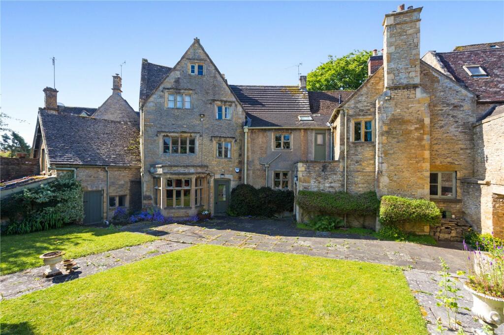 2 bedrooms Townhouse in Cheltenham, United Kingdom No. 1756