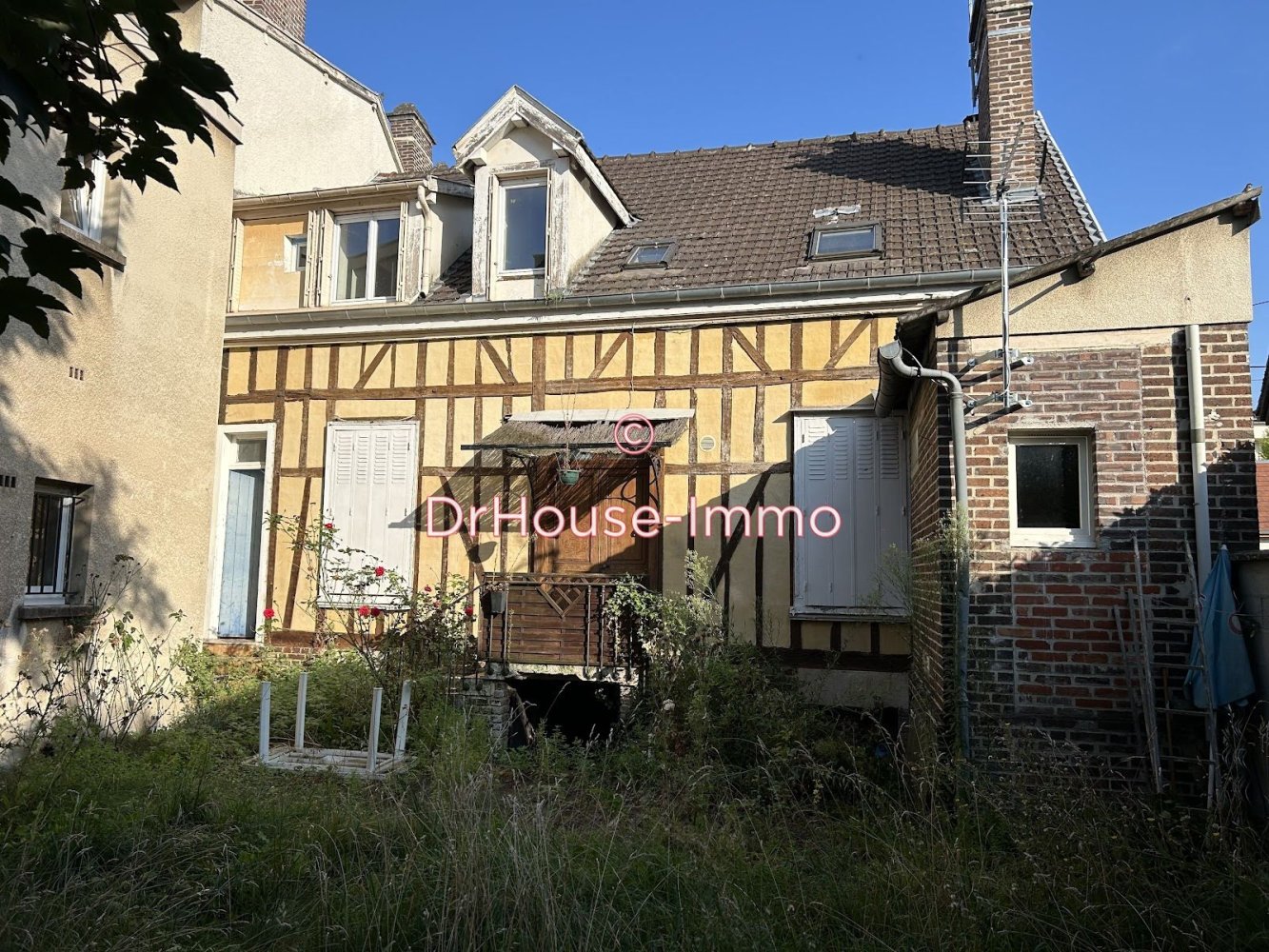 8-salle Appartement à Troyes, France No. 48993