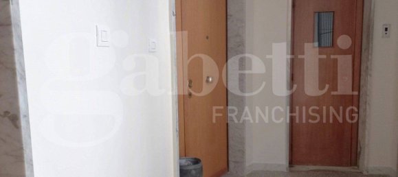 2 bedrooms Apartment in Bari, Italy No. 267344 4