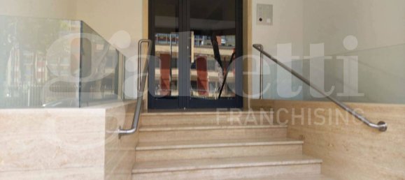 2 bedrooms Apartment in Bari, Italy No. 267344 2
