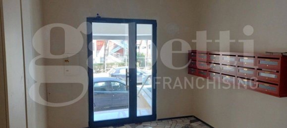 2 bedrooms Apartment in Bari, Italy No. 267344 3