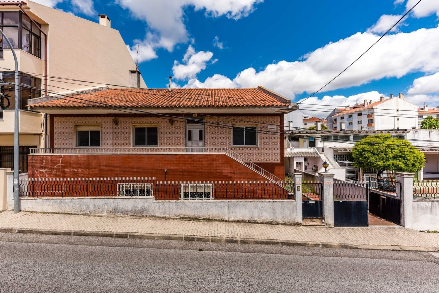 2 غرف نوم منزل في Amadora, Portugal رقم 313045