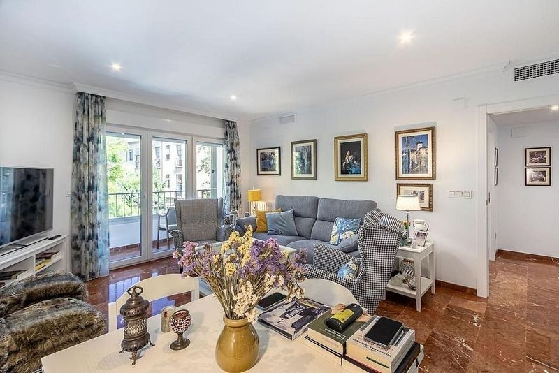 4 bedrooms Apartment in Granada, Spain No. 237959