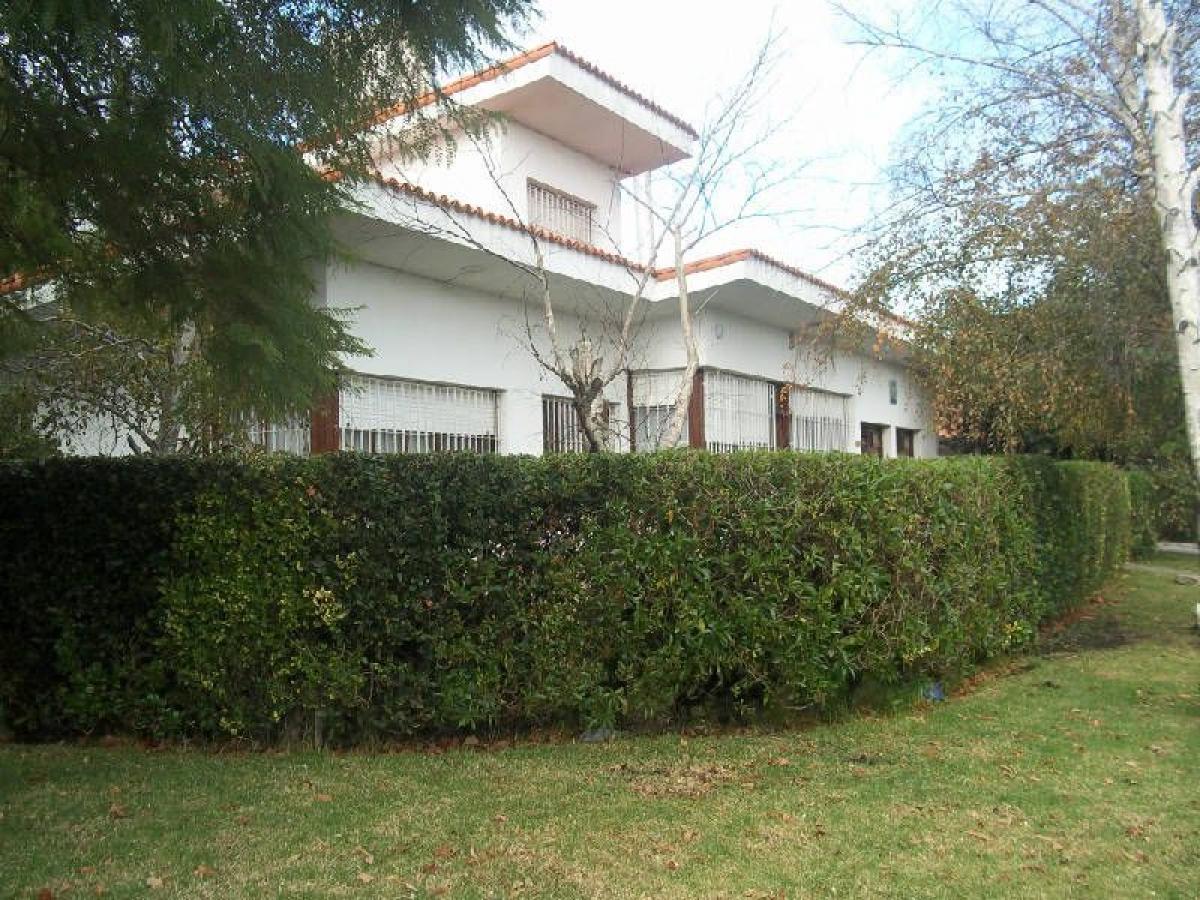 3 bedrooms House in Mar del Plata, Argentina No. 65221