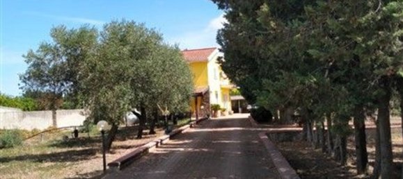 Apartamento de 8 habitaciónes en Sassari, Italy No. 49147 9