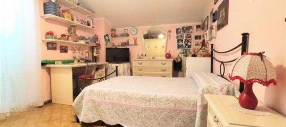 Apartamento de 8 habitaciónes en Sassari, Italy No. 49147 32