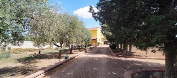 Apartamento de 8 habitaciónes en Sassari, Italy No. 49147 2