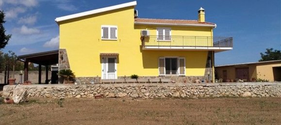 Apartamento de 8 habitaciónes en Sassari, Italy No. 49147 37