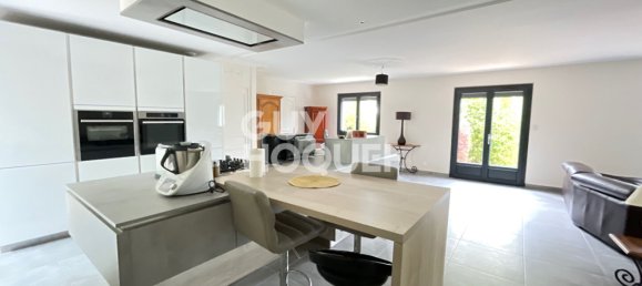 4 bedrooms House in Saint-Doulchard, France No. 93386 2