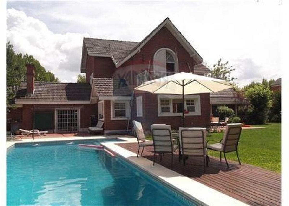 4 bedrooms House in Pilar, Argentina No. 52473