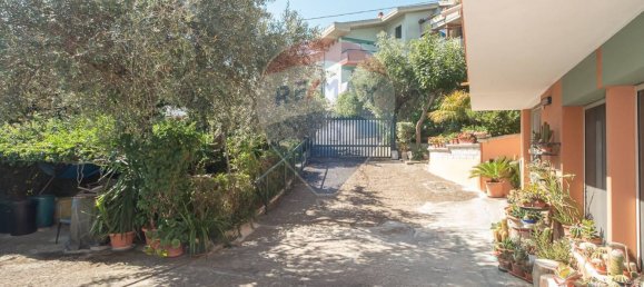 4 Schlafzimmer Haus in Città Sant'Angelo, Italy, Nr. 352660 42