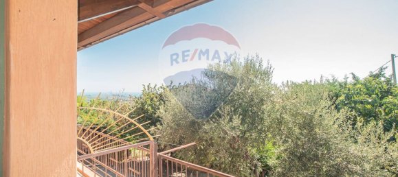 4 Schlafzimmer Haus in Città Sant'Angelo, Italy, Nr. 352660 18