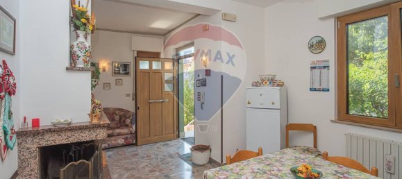 4 Schlafzimmer Haus in Città Sant'Angelo, Italy, Nr. 352660 14
