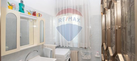 4 Schlafzimmer Haus in Città Sant'Angelo, Italy, Nr. 352660 11