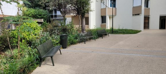 2 bedrooms Apartment in Saint-Germain-en-Laye, France No. 347037 4