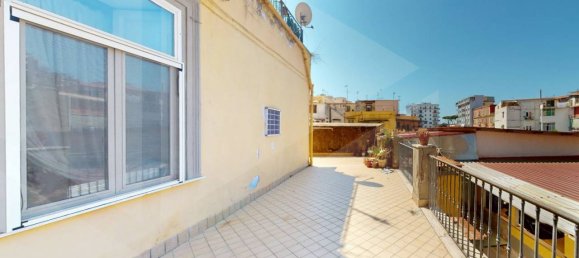 3 rooms Apartment in San Giorgio a Cremano, Italy No. 17515 18