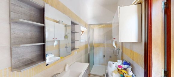 3 rooms Apartment in San Giorgio a Cremano, Italy No. 17515 3