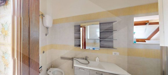 3 rooms Apartment in San Giorgio a Cremano, Italy No. 17515 10