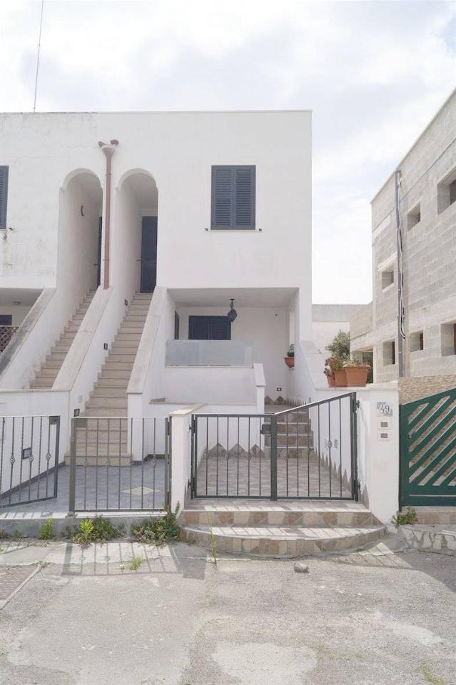 3 rooms Apartment in Salve, Italy No. 128847