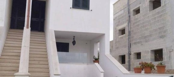 3 rooms Apartment in Salve, Italy No. 128847 14