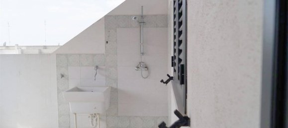 3 rooms Apartment in Salve, Italy No. 128847 9