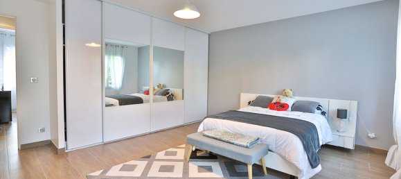 5 bedrooms House in Jouars-Pontchartrain, France No. 165215 9