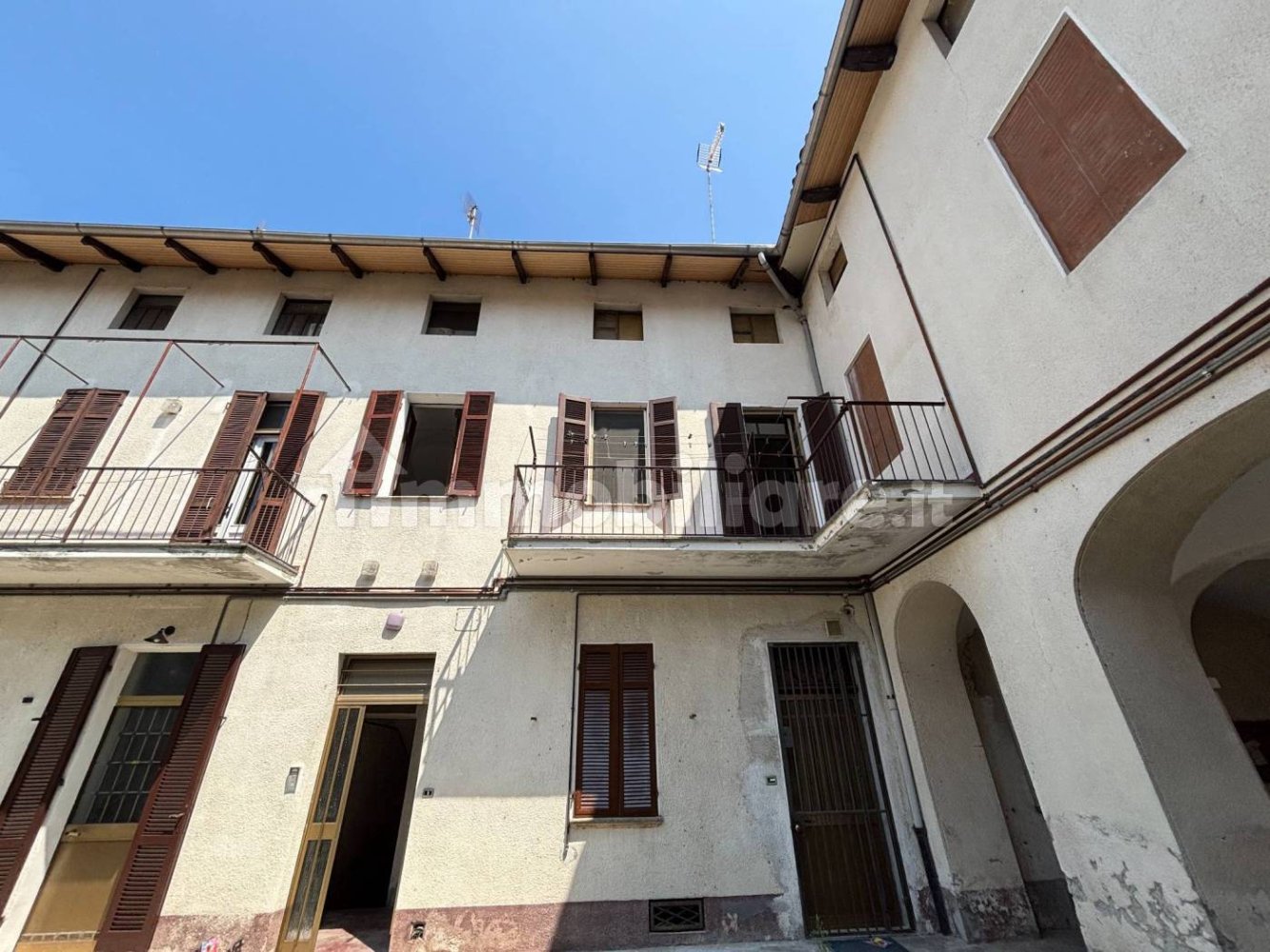 2 bedrooms Apartment in Biella, Italy No. 259216